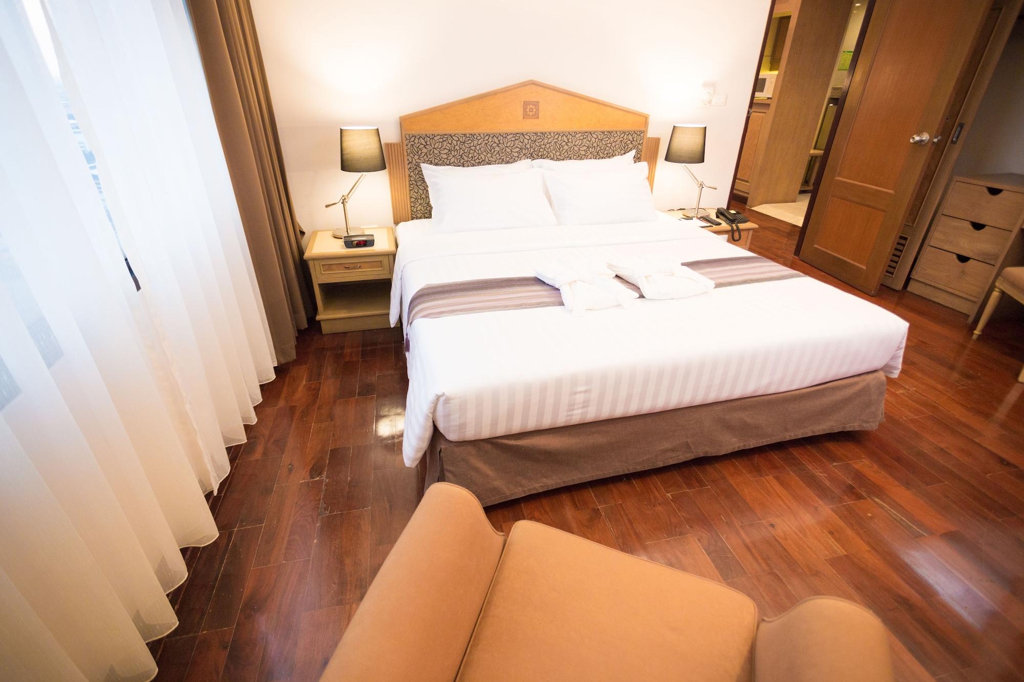 Grand Tower Inn Rama 6 Bangkok Eksteriør bilde