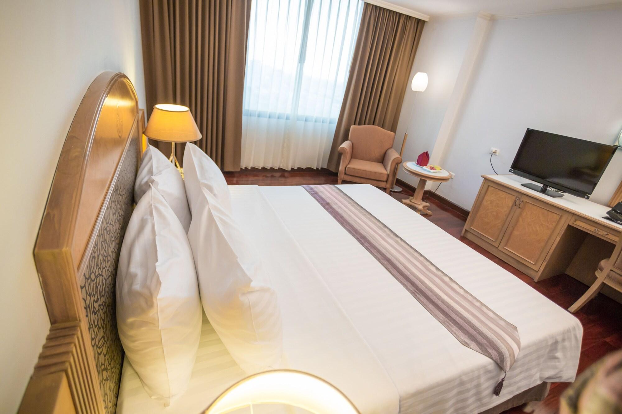 Grand Tower Inn Rama 6 Bangkok Eksteriør bilde